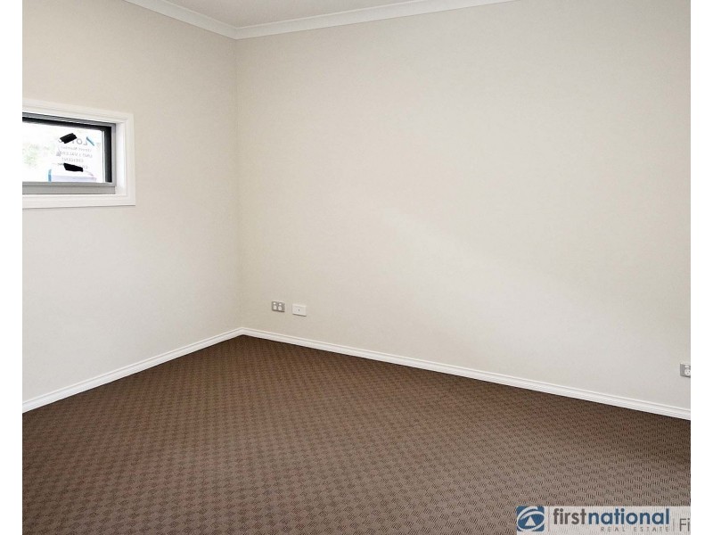 3/17 Valepark Crescent, Cranbourne VIC 3977