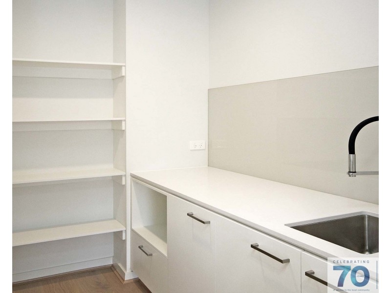 21 Kinross Parade, Clyde North VIC 3978