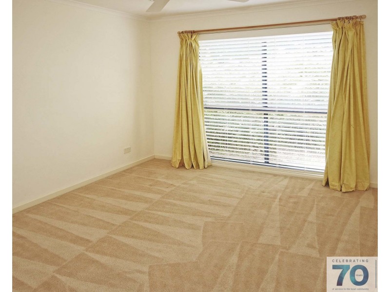 14 Woodhenge Close, Cranbourne East VIC 3977