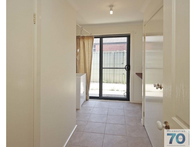 14 Woodhenge Close, Cranbourne East VIC 3977