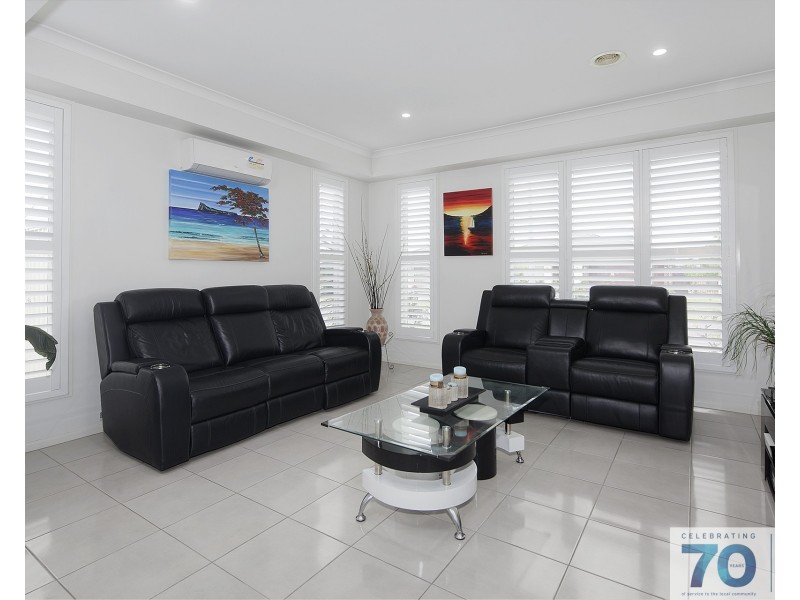 1 Highbury Road, Clyde North VIC 3978