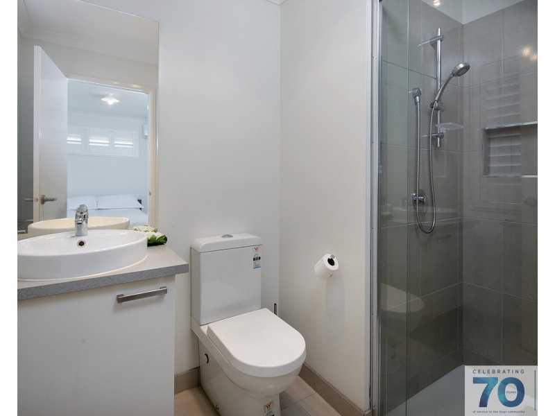 1 Highbury Road, Clyde North VIC 3978