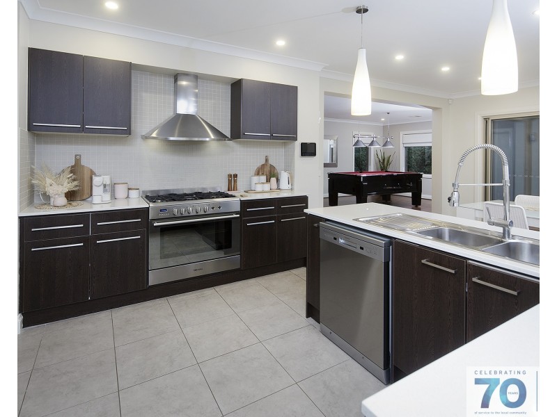 6 Jennifer Street, Junction Village VIC 3977