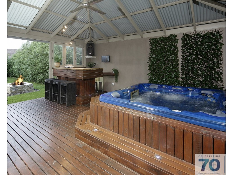 6 Jennifer Street, Junction Village VIC 3977