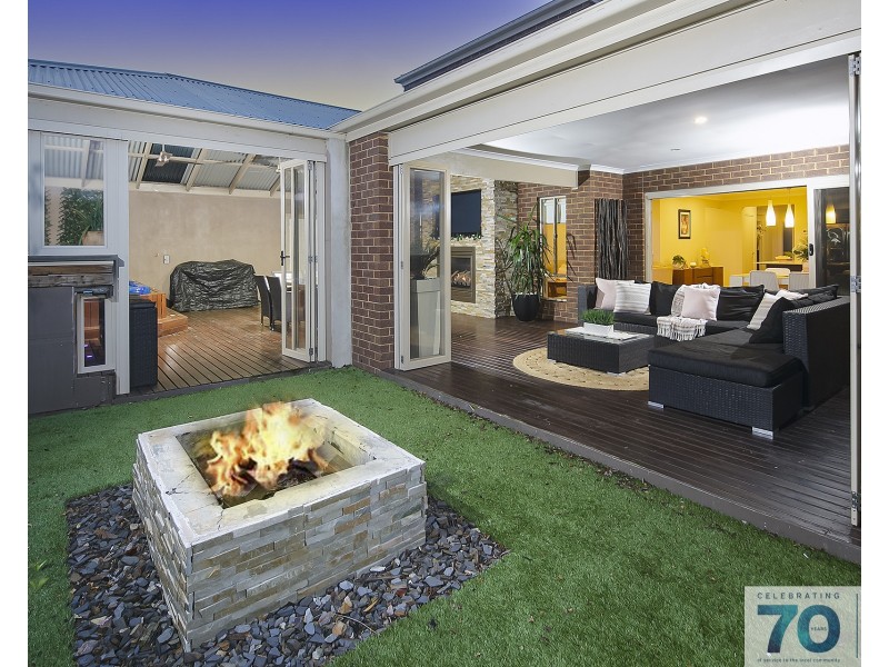 6 Jennifer Street, Junction Village VIC 3977