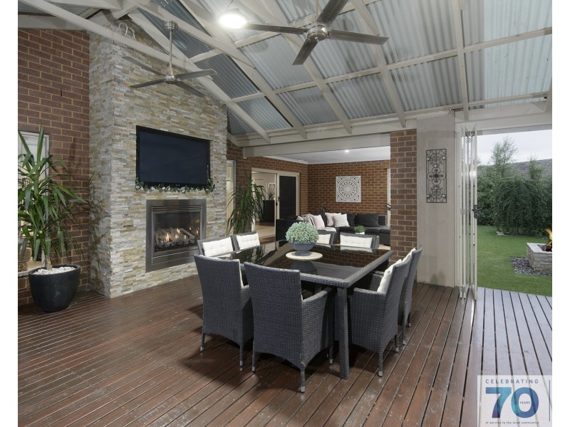 6 Jennifer Street, Cranbourne VIC 3977