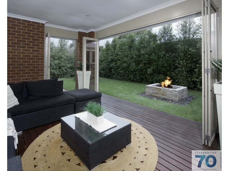 6 Jennifer Street, Cranbourne VIC 3977