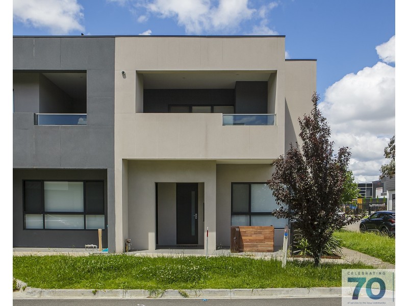 11 Polson Way, Cranbourne West VIC 3977