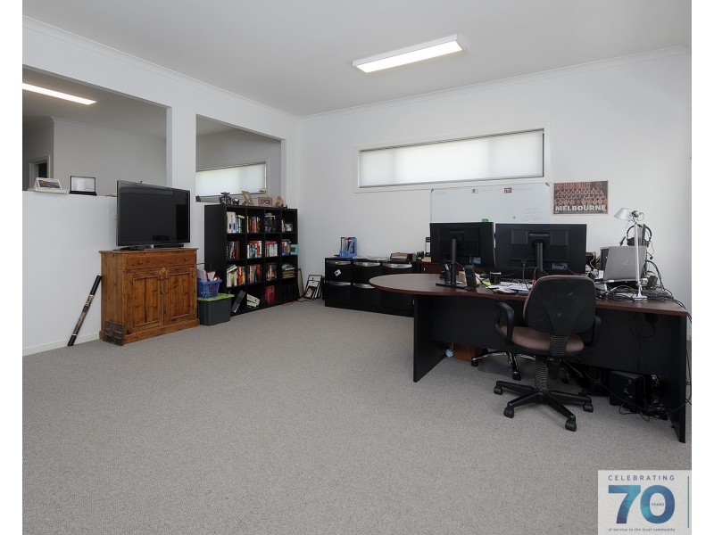 11 Polson Way, Cranbourne West VIC 3977