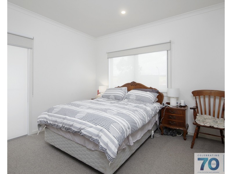 11 Polson Way, Cranbourne West VIC 3977