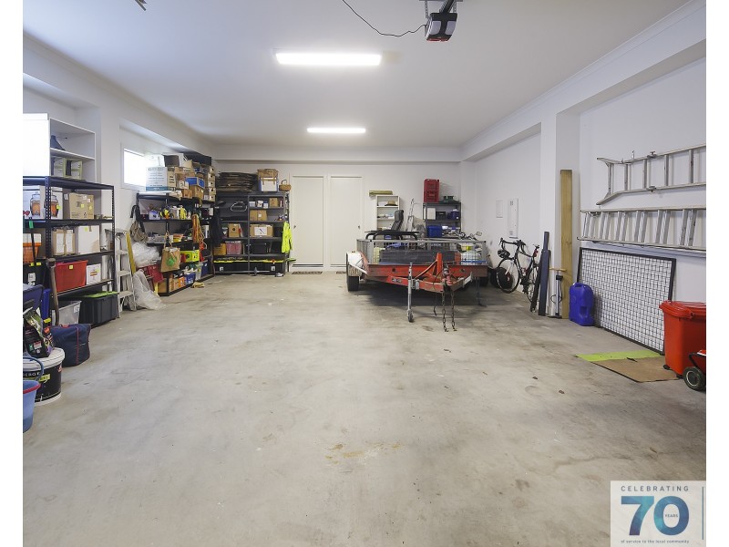 11 Polson Way, Cranbourne West VIC 3977