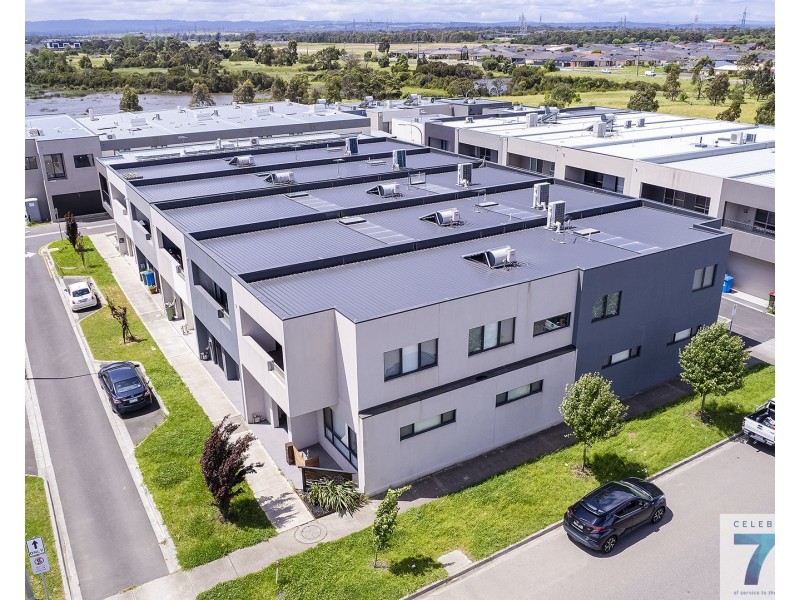 11 Polson Way, Cranbourne West VIC 3977