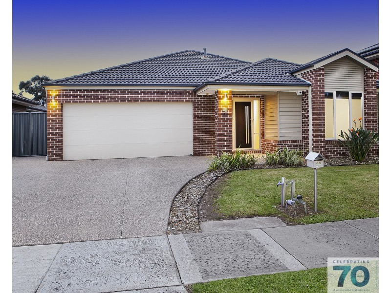 44 Sabel Drive, Cranbourne North VIC 3977