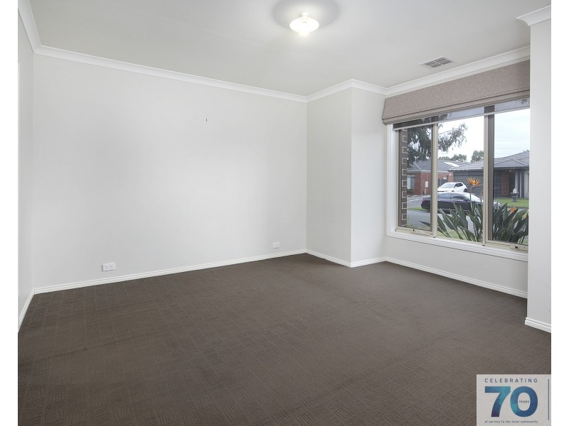 44 Sabel Drive, Cranbourne North VIC 3977