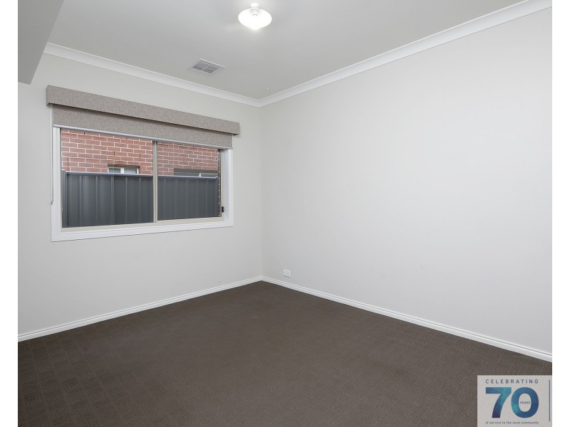 44 Sabel Drive, Cranbourne North VIC 3977