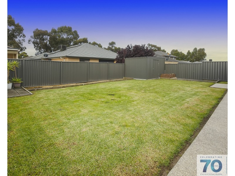 44 Sabel Drive, Cranbourne North VIC 3977