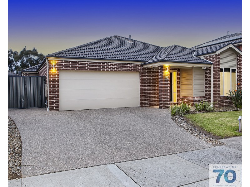 44 Sabel Drive, Cranbourne North VIC 3977