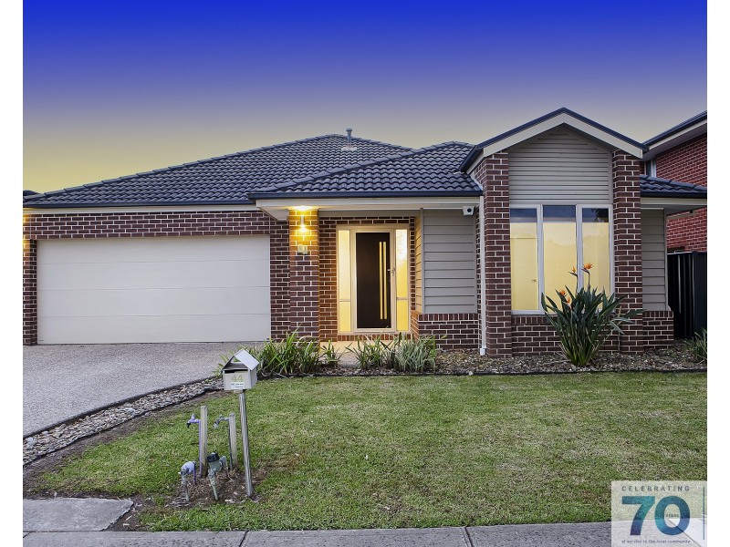 44 Sabel Drive, Cranbourne North VIC 3977