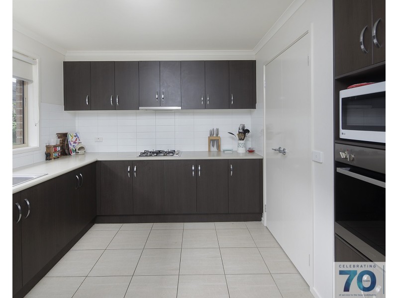 2/33 Orchard Grove, Tyabb VIC 3913