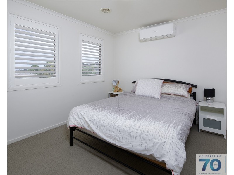 2/33 Orchard Grove, Tyabb VIC 3913