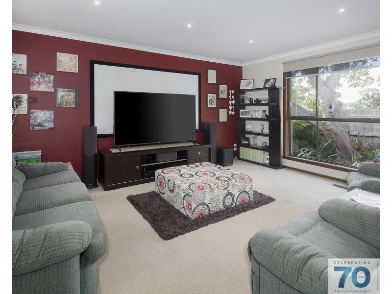 no.15 Rimfire Crescent, Cranbourne VIC 3977
