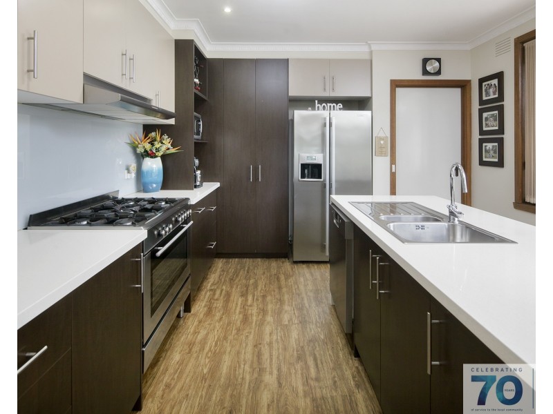 no.15 Rimfire Crescent, Cranbourne VIC 3977