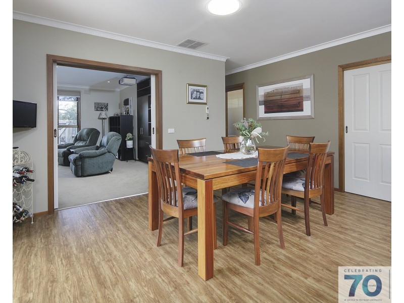 no.15 Rimfire Crescent, Cranbourne VIC 3977
