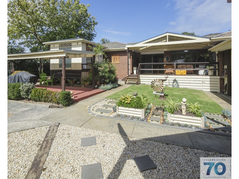 no.15 Rimfire Crescent, Cranbourne VIC 3977