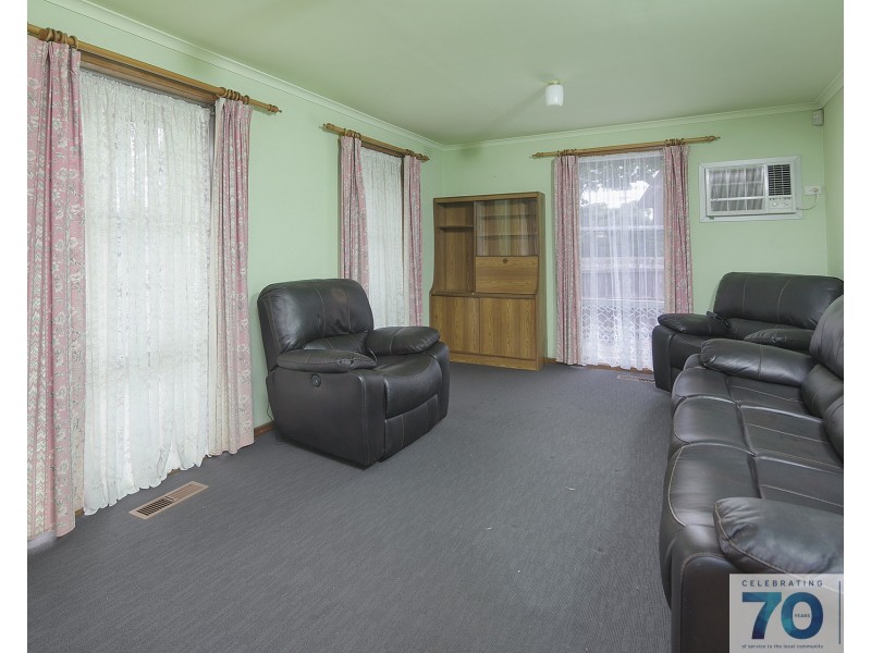 13 Valerie Drive, Cranbourne VIC 3977