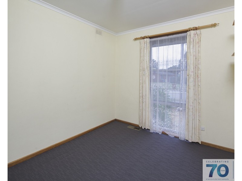 13 Valerie Drive, Cranbourne VIC 3977