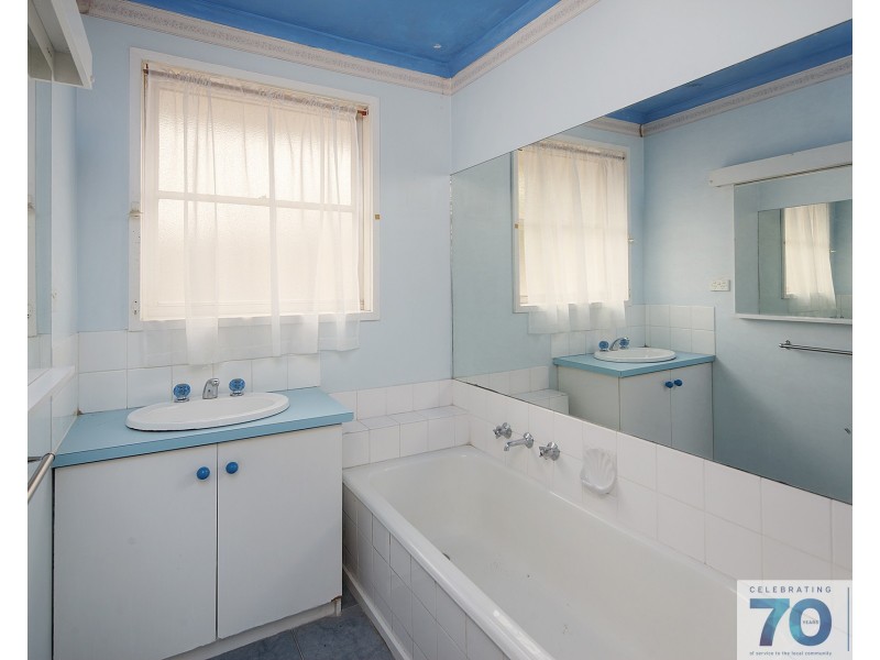 13 Valerie Drive, Cranbourne VIC 3977