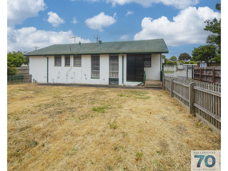 13 Valerie Drive, Cranbourne VIC 3977