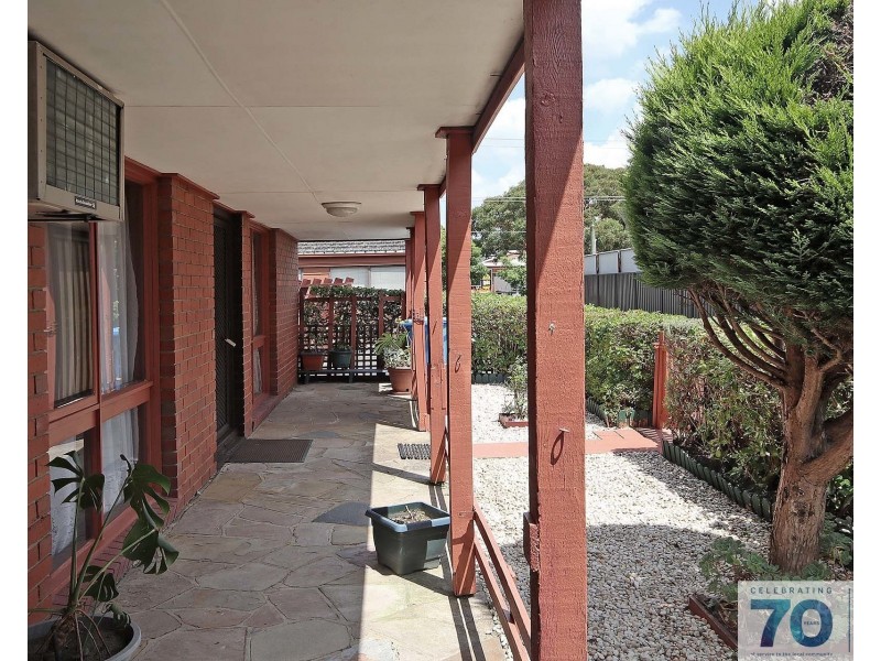 2/85 Clarendon Street, Cranbourne VIC 3977