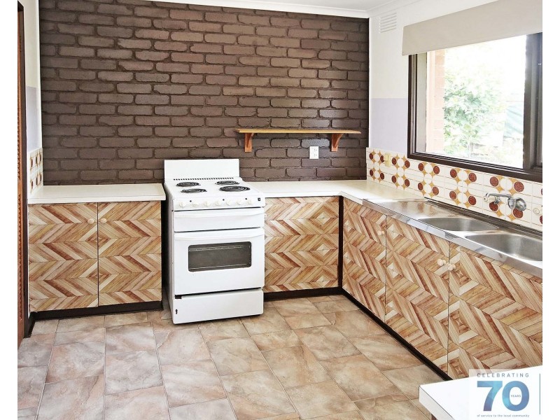 2/85 Clarendon Street, Cranbourne VIC 3977