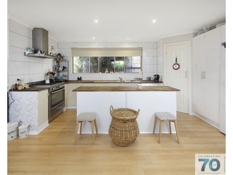 44 Raisell Road, Cranbourne West VIC 3977