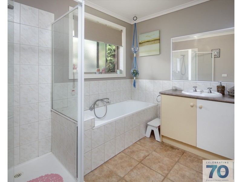 44 Raisell Road, Cranbourne West VIC 3977