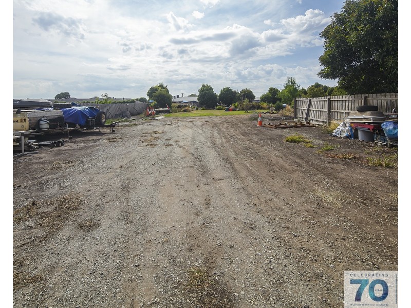 44 Raisell Road, Cranbourne West VIC 3977