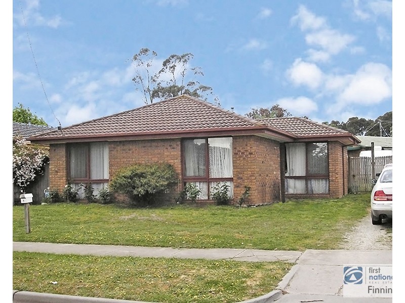 8 Bourke Road, Cranbourne VIC 3977