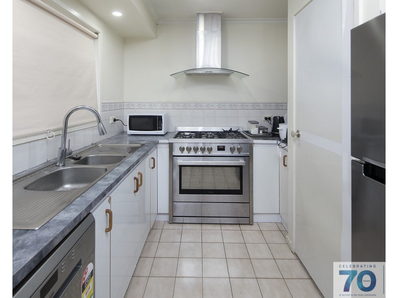 37 McGuigan Drive, Cranbourne West VIC 3977