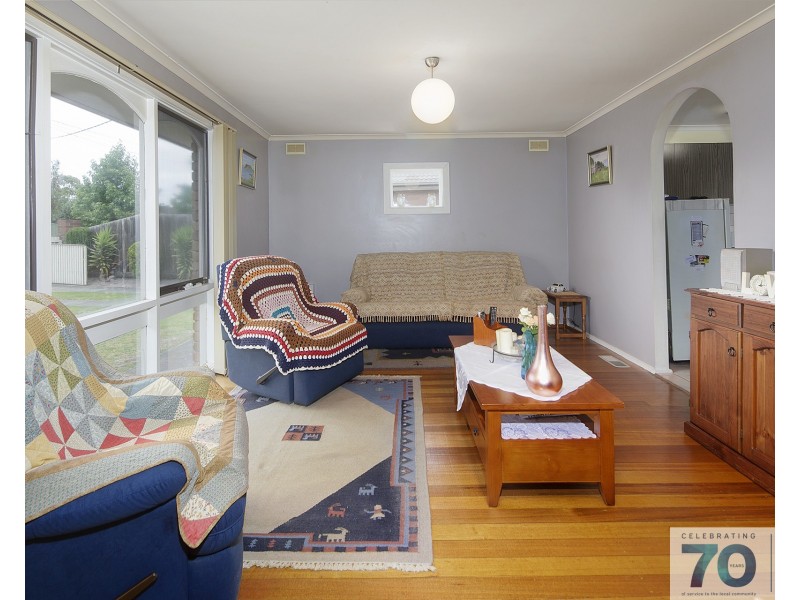 19 Isaac Smith Crescent, Cranbourne VIC 3977