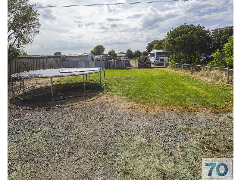 44 Raisell Road, Cranbourne West VIC 3977