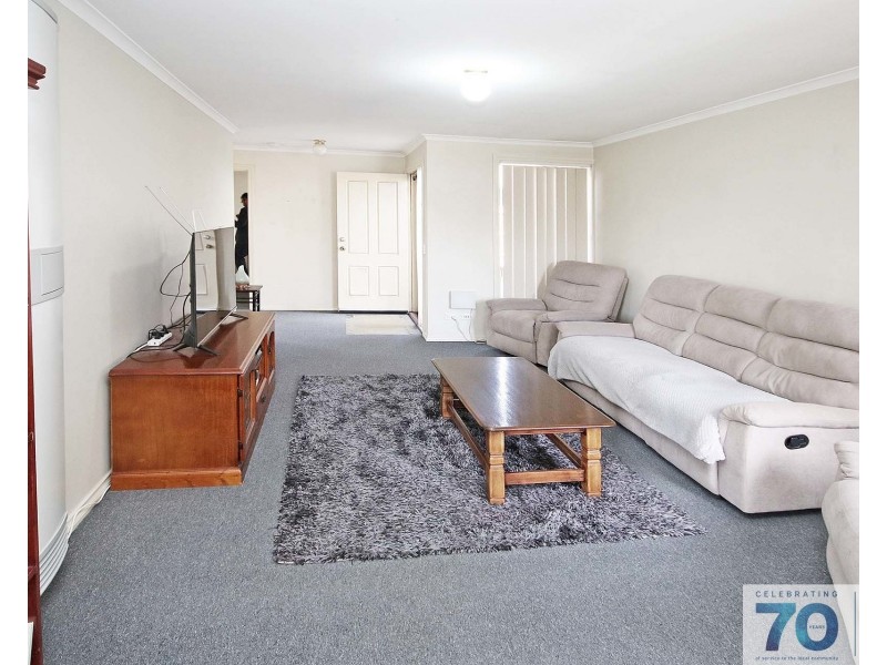 2/10 Leanna Court, Cranbourne West VIC 3977