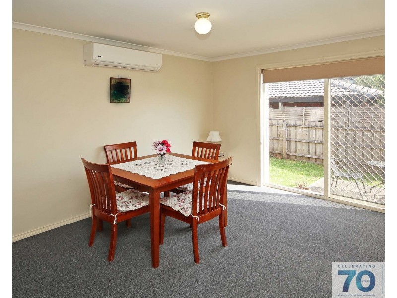 2/10 Leanna Court, Cranbourne West VIC 3977