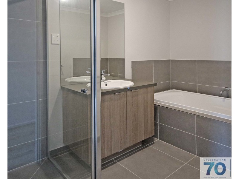 11 Poplar Lane, Clyde VIC 3978