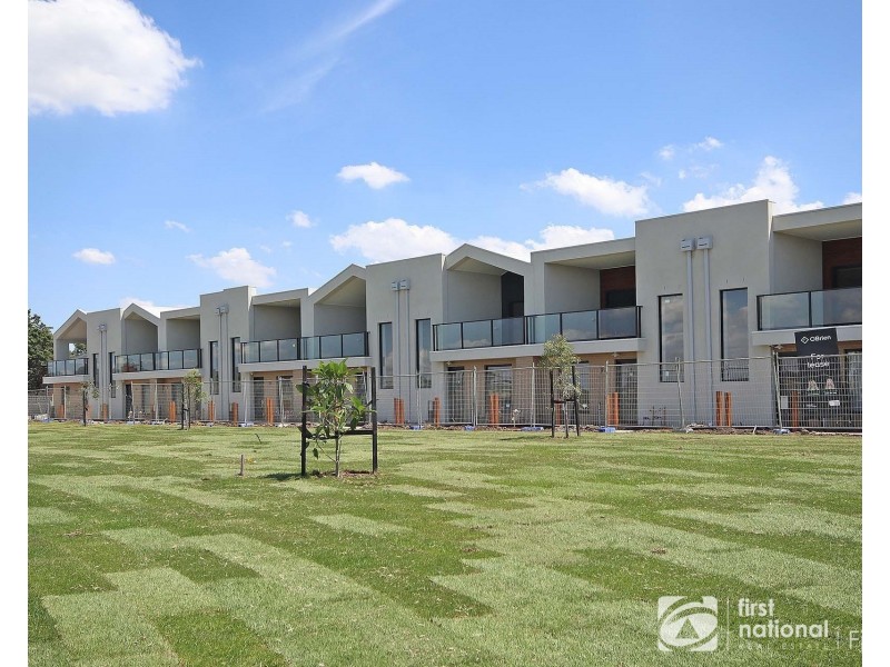 11 Poplar Lane, Clyde VIC 3978