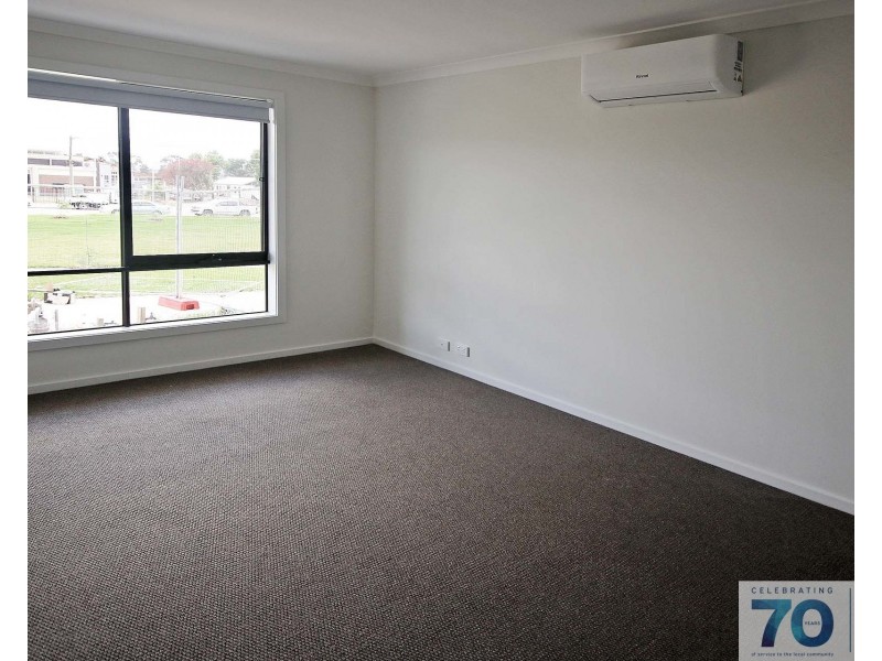 5 Daphne Walk, Clyde VIC 3978