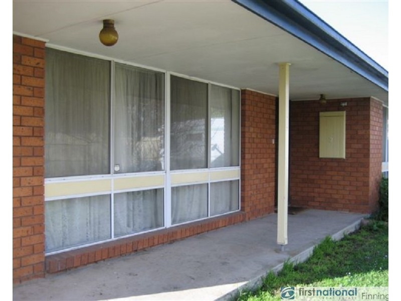 2/29 Bowen Street, Cranbourne VIC 3977