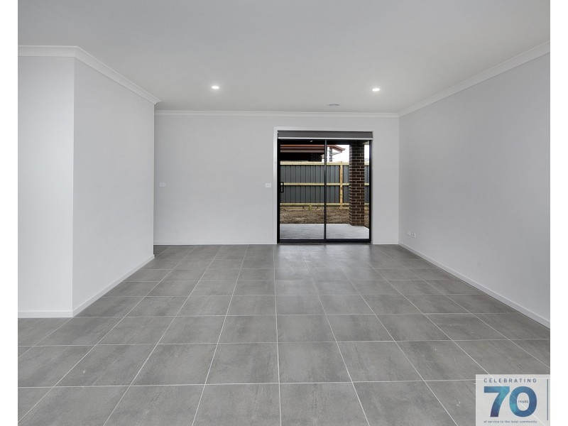 4 Viola Circuit, Clyde VIC 3978