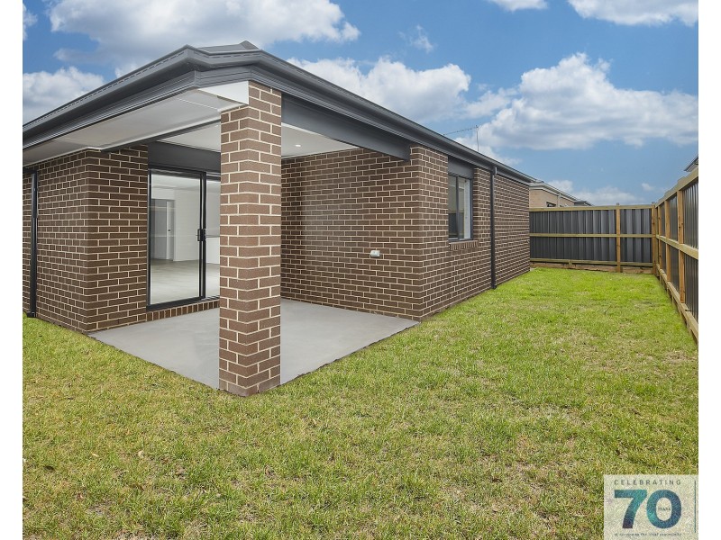 4 Viola Circuit, Clyde VIC 3978