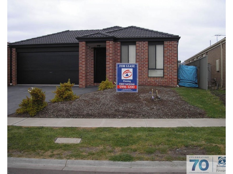 21 Archers Field Drive, Cranbourne East VIC 3977